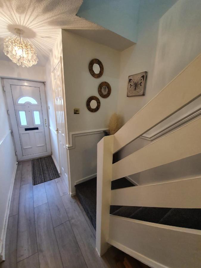 Bv Luxury Spacious 3 Bedroom House At Isaac Close Mánchester Exterior foto