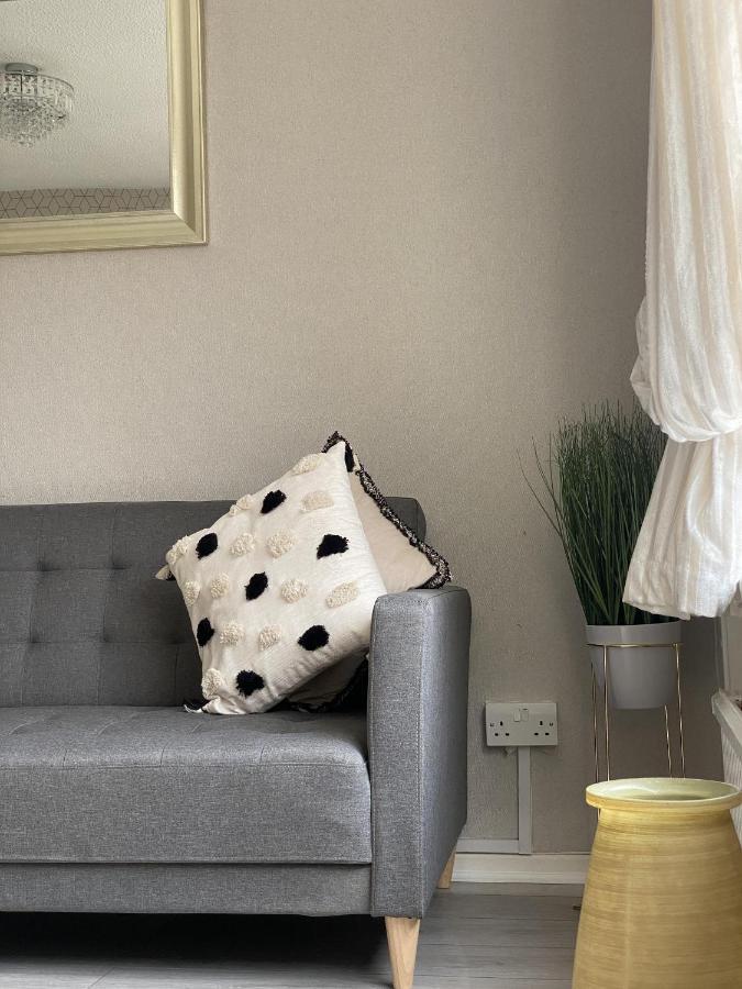 Bv Luxury Spacious 3 Bedroom House At Isaac Close Mánchester Exterior foto