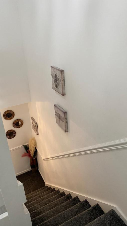 Bv Luxury Spacious 3 Bedroom House At Isaac Close Mánchester Exterior foto