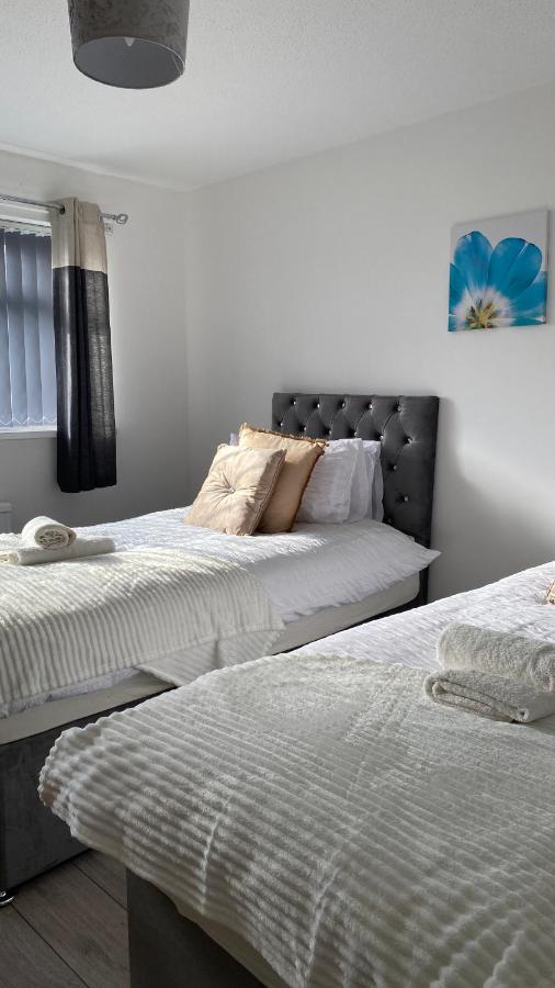 Bv Luxury Spacious 3 Bedroom House At Isaac Close Mánchester Exterior foto