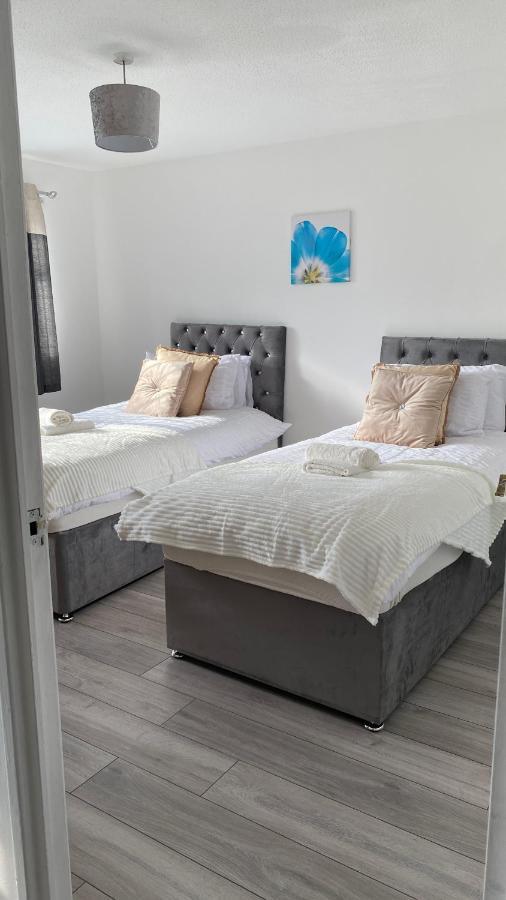 Bv Luxury Spacious 3 Bedroom House At Isaac Close Mánchester Exterior foto