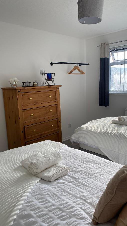 Bv Luxury Spacious 3 Bedroom House At Isaac Close Mánchester Exterior foto