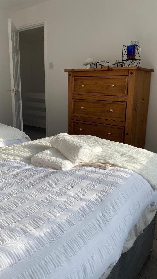 Bv Luxury Spacious 3 Bedroom House At Isaac Close Mánchester Exterior foto